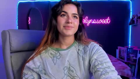 Snapshot of joselynsweet chatting on 03-11-25, 01:37 Sofia Garcia online show from 03-11-25, 01:37