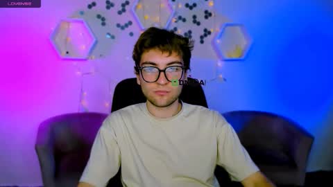 joseph_bear_ online show from 11-06-25, 08:10