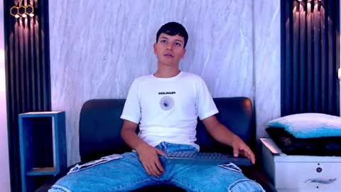 Joseph Gonzalez online show from 12-14-25, 03:01