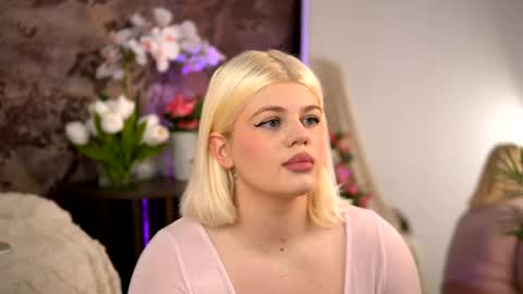 Josephine online show from 05-14-26, 12:12