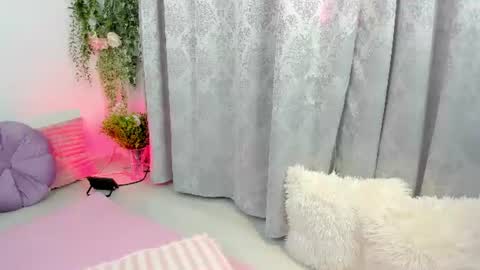 Snapshot of josephinemoon chatting on 07-19-26, 02:10 Josephine online show from 07-19-26, 02:10