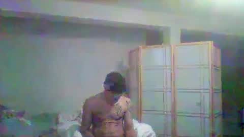 Snapshot of josephwj chatting on 03-10-26, 11:37 Br33z3 online show from 03-10-26, 11:37