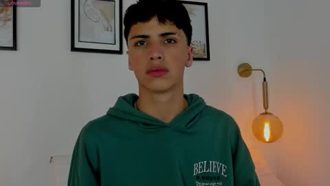 Snapshot of joshclaarktt chatting on 01-07-26, 03:53 Josh online show from 01-07-26, 03:53