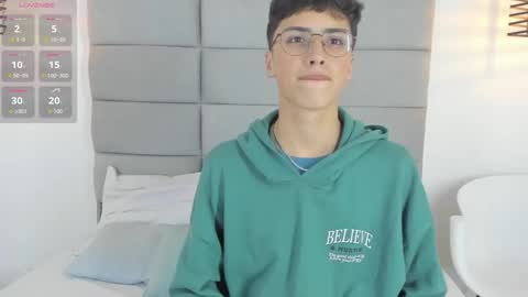 Snapshot of joshclaarktt chatting on 01-14-26, 03:34 Josh online show from 01-14-26, 03:34