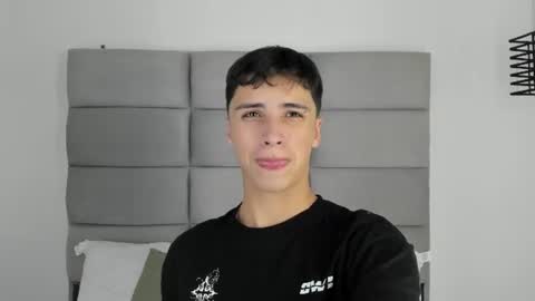 Snapshot of joshclaarktt chatting on 07-08-26, 04:06 Josh online show from 07-08-26, 04:06