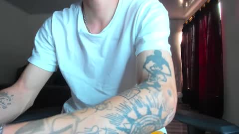 Snapshot of joshmiller_ chatting on 11-25-25, 01:22 Josh online show from 11-25-25, 01:22