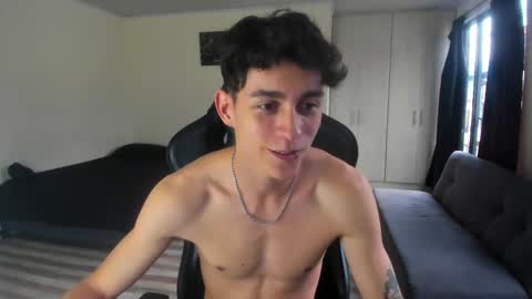 Snapshot of joshmiller_ chatting on 03-10-26, 10:04 Josh online show from 03-10-26, 10:04