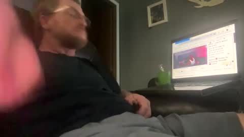 Snapshot of joshua122933 chatting on 11-18-25, 06:07 Josh online show from 11-18-25, 06:07