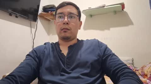 Snapshot of josq121 chatting on 03-08-25, 08:11 josq121 online show from 03-08-25, 08:11