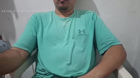 Snapshot of josq121 chatting on 10-11-25, 05:00 josq121 online show from 10-11-25, 05:00