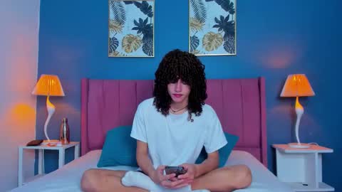 Snapshot of joss_shellby chatting on 11-13-25, 01:32 joss_shellby online show from 11-13-25, 01:32