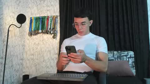 Im Jouliano online show from 02-12-25, 02:14