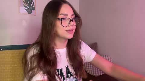 Snapshot of joyandlove chatting on 01-15-26, 06:44 Ti online show from 01-15-26, 06:44