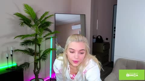 joybunny online show from 02-07-25, 08:44