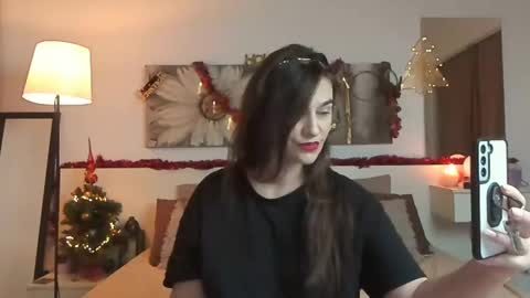 Snapshot of joycasidy chatting on 12-22-24, 05:53 CassidyJoy online show from 12-22-24, 05:53