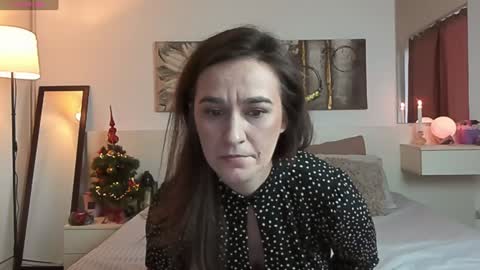 Snapshot of joycasidy chatting on 01-04-25, 02:35 CassidyJoy online show from 01-04-25, 02:35