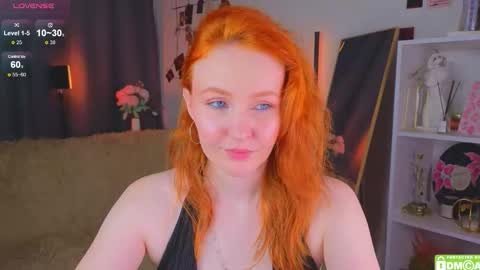 Snapshot of joyce_jones chatting on 11-18-25, 08:35 joyce_jones online show from 11-18-25, 08:35