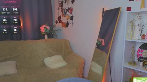 Snapshot of joyce_jones chatting on 11-27-25, 10:23 joyce_jones online show from 11-27-25, 10:23