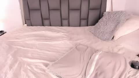 Snapshot of joyce_park_ chatting on 12-12-24, 09:48 Tell me Kathe online show from 12-12-24, 09:48