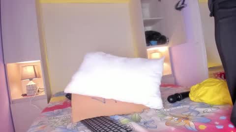 Snapshot of joyceblake chatting on 01-06-26, 08:01 joyceblake online show from 01-06-26, 08:01