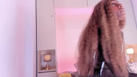 Snapshot of joyceblake chatting on 02-04-26, 08:14 joyceblake online show from 02-04-26, 08:14