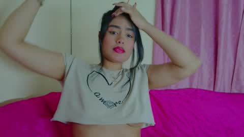 Snapshot of joyshe__vergara chatting on 12-05-25, 06:11 online show from 12-05-25, 06:11