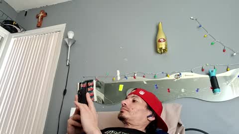 Snapshot of jpizzy23 chatting on 10-11-25, 08:18 dLowfrk online show from 10-11-25, 08:18