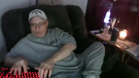 jpmel99 online show from 12-01-24, 11:47