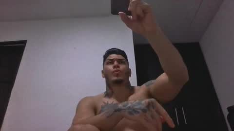 Snapshot of jq401055 chatting on 01-12-25, 11:26 Jaxxx67 online show from 01-12-25, 11:26