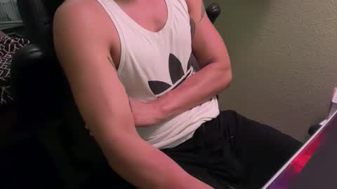 Snapshot of jrxguy chatting on 06-05-26, 05:51 jrxguy online show from 06-05-26, 05:51