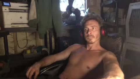 Snapshot of jts555 chatting on 11-16-25, 10:04 JTS online show from 11-16-25, 10:04