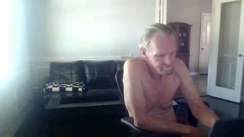 Snapshot of jtull52 chatting on 05-03-26, 08:15 jtull52 online show from 05-03-26, 08:15