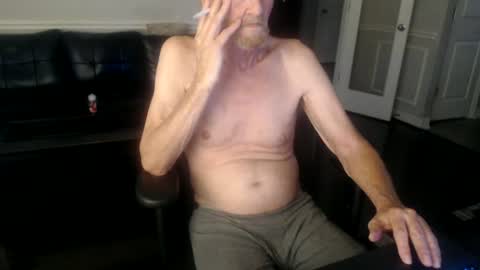 Snapshot of jtull52 chatting on 06-15-26, 05:59 jtull52 online show from 06-15-26, 05:59