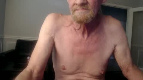Snapshot of jtull52 chatting on 06-19-26, 08:23 jtull52 online show from 06-19-26, 08:23
