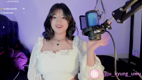 Snapshot of ju_kyung chatting on 02-28-25, 08:20 Ju Kyung online show from 02-28-25, 08:20