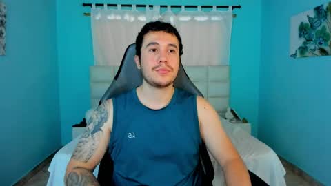 Snapshot of juan__jimenez chatting on 05-20-26, 03:29 Juan online show from 05-20-26, 03:29