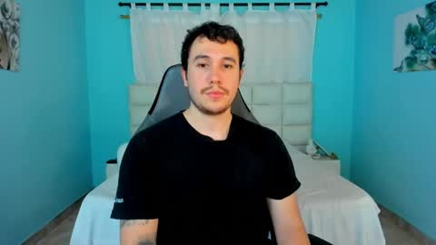 Snapshot of juan__jimenez chatting on 06-08-26, 09:26 Juan online show from 06-08-26, 09:26