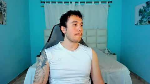 Snapshot of juan__jimenez chatting on 06-10-26, 12:22 Juan online show from 06-10-26, 12:22