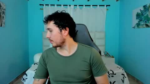 Snapshot of juan__jimenez chatting on 06-27-26, 12:04 Juan online show from 06-27-26, 12:04