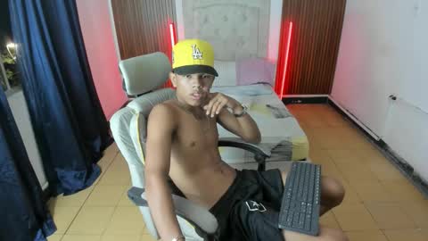 Snapshot of juan_mhata chatting on 05-13-26, 01:47 Juan Mhata online show from 05-13-26, 01:47