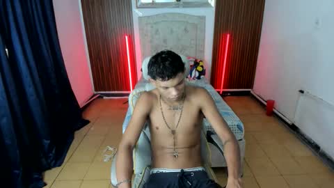 Snapshot of juan_mhata chatting on 06-07-26, 12:59 Juan Mhata online show from 06-07-26, 12:59