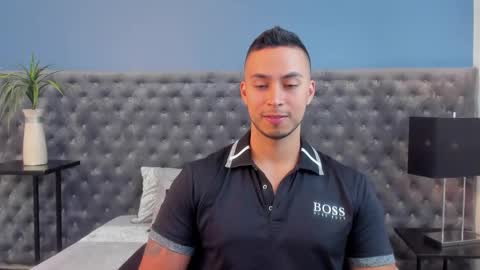 Snapshot of juan_muscle chatting on 11-29-25, 11:52 juan_muscle online show from 11-29-25, 11:52
