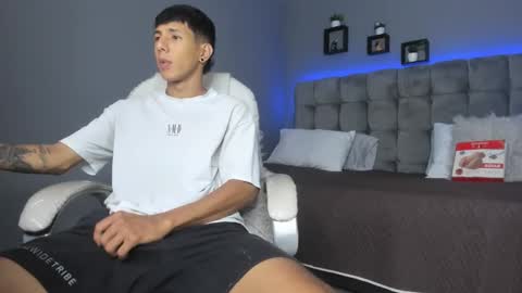 Snapshot of juan_zabala chatting on 09-26-25, 11:36 Juan online show from 09-26-25, 11:36