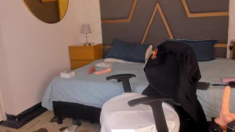 Juana Valkiria online show from 04-18-26, 03:32