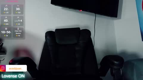 Snapshot of juanacock_2 chatting on 10-06-25, 04:43 Juan online show from 10-06-25, 04:43