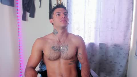 Snapshot of juanbladde chatting on 01-14-25, 03:57 Juan Esteban online show from 01-14-25, 03:57