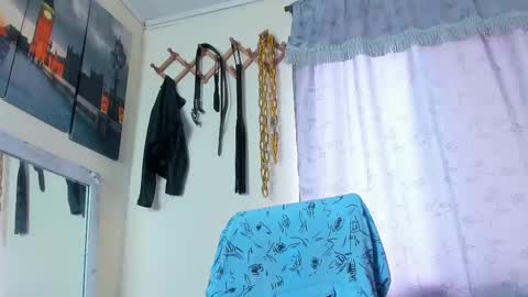 Snapshot of juanbladde chatting on 02-13-25, 12:43 Juan Esteban online show from 02-13-25, 12:43