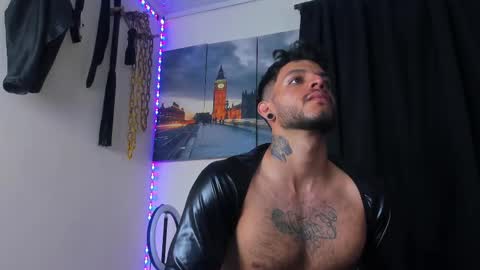 Snapshot of juanbladde chatting on 03-04-25, 02:17 Juan Esteban online show from 03-04-25, 02:17