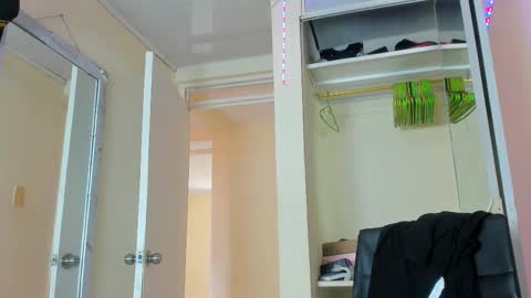 Snapshot of juanbladde chatting on 09-14-25, 04:50 Juan Esteban online show from 09-14-25, 04:50