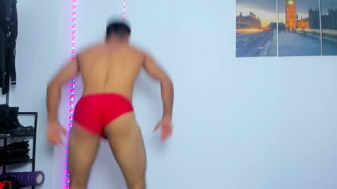 Snapshot of juanbladde chatting on 09-23-25, 06:11 Juan Esteban online show from 09-23-25, 06:11